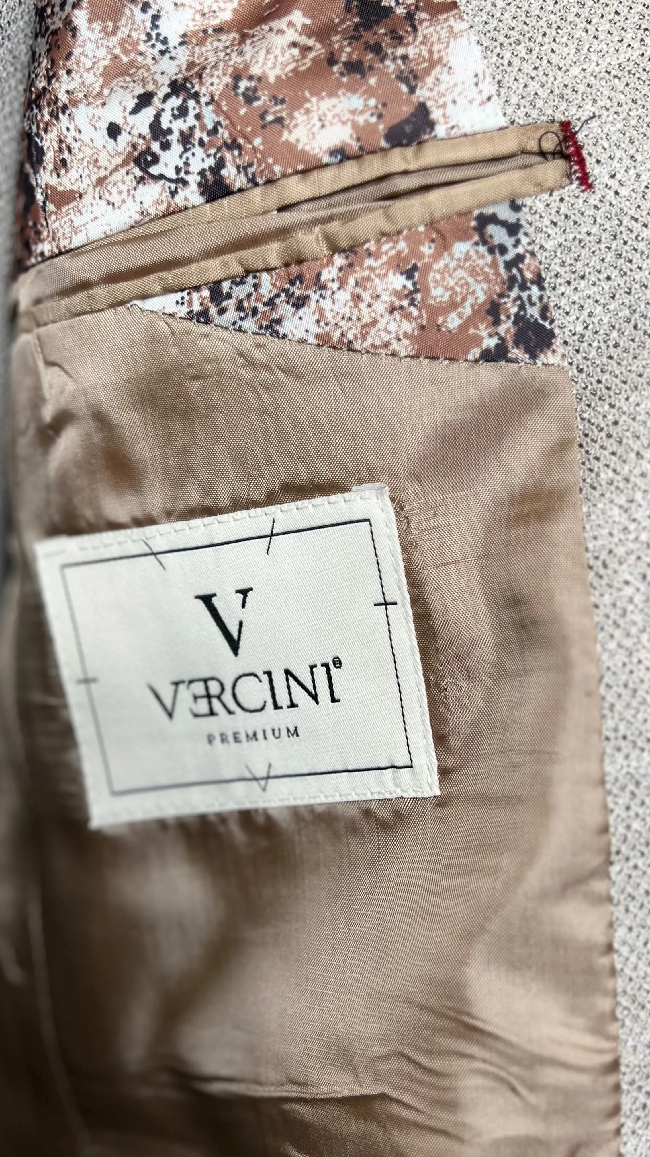 Men's Contemporary Linen-Blend Suit by Vercini